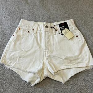 Woman Levis 501 denim shorts high rise shorts SZ 25 NWT